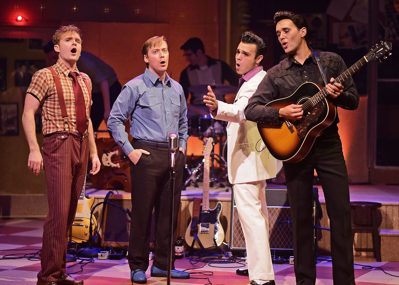 Review: MILLION DOLLAR QUARTET Brings History to Life at Beef & Boards Dinner Theatre  Image