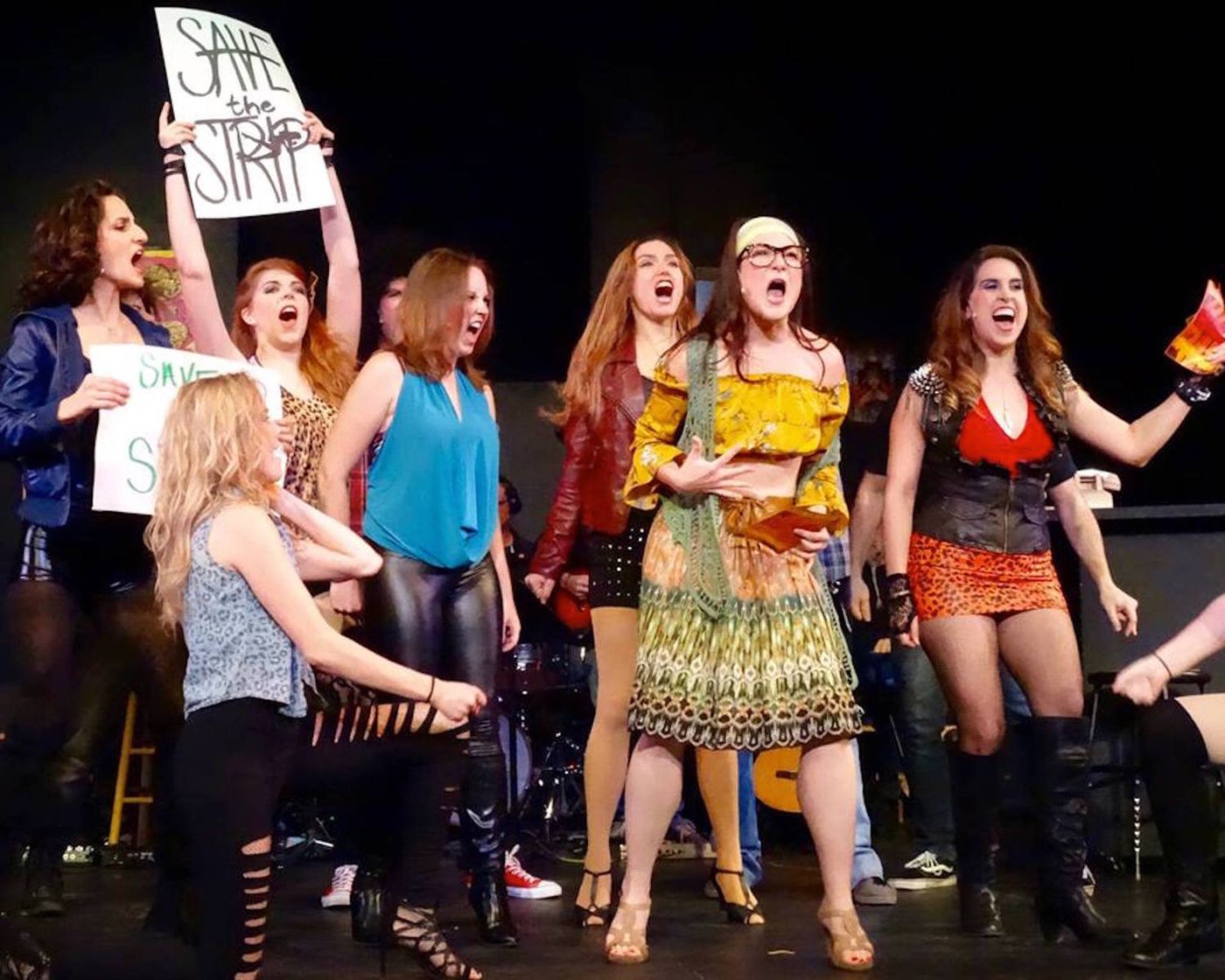 Review: ROCK OF AGES at Barn Players At The Arts Asylum  Image