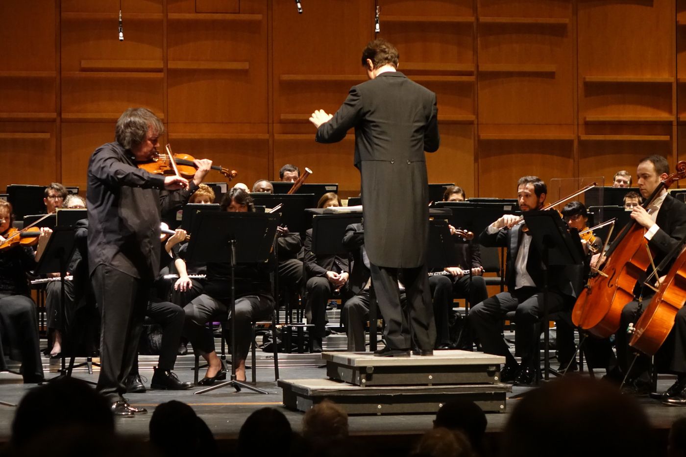 Review: Mendelssohn's ITALIAN SYMPHONY Upstaged by Epic Paganini Concerto  Image