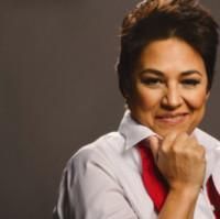 Photo Flash: Cuban Songstress Gema Corredera Visits Rafael Soriano Art Exhibit At…