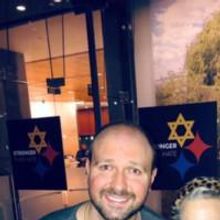 Photo Flash: Bette Midler Drops By FIDDLER ON THE ROOF in Yiddish