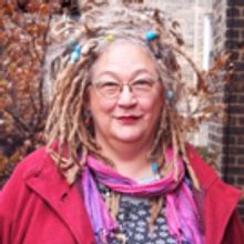 Lifeline Theatre Artistic Director Dorothy Milne Steps Down