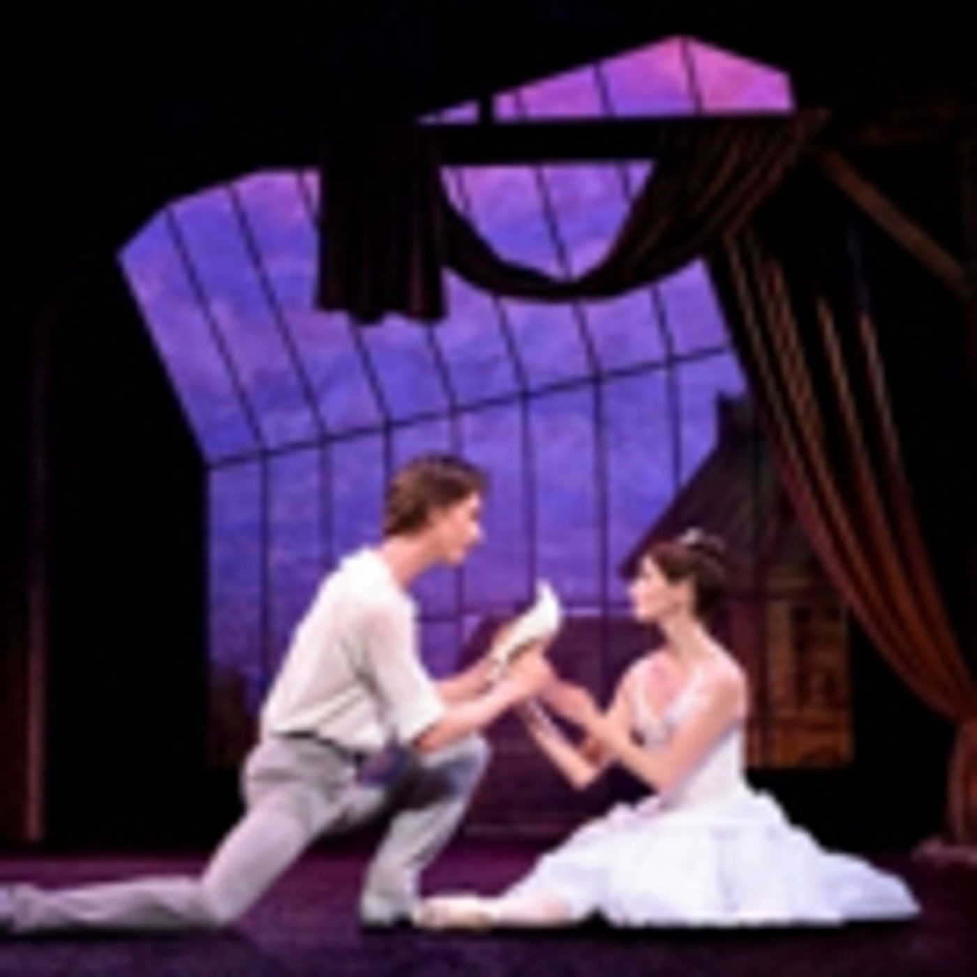 Wake Up With BWW 1/21: First Look at Tiki Barber in KINKY BOOTS, and More!  Image