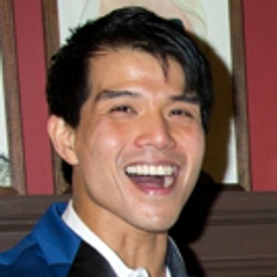 Photo Coverage: Telly Leung Receives His Portrait at Sardi&#039;s