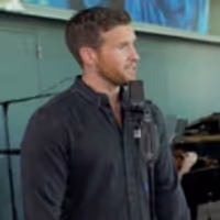VIDEO: Claybourne Elder and Steffanie Leigh Sing 'Happiness' From PASSION at… Video