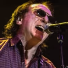 Denny Laine From The Moody Blues And Wings Comes to Bay Street Theater