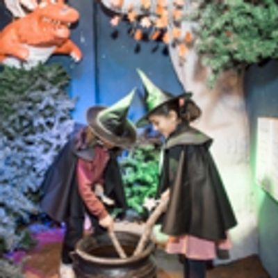 Photo Flash: Julia Donaldson and Axel Scheffler&#039;s &#039;A World Inside a Book&#039; Exhibit Opens this Weekend