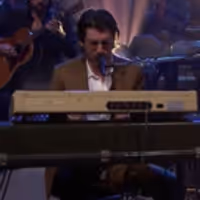VIDEO: Arctic Monkeys Performs 'Four Out of Five' on THE TONIGHT SHOW Video