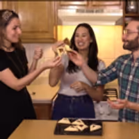 Backstage Bite with Katie Lynch: Yiddish FIDDLER Stars Celebrate the Tradition of… Video