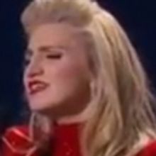 Video: Jake Gyllenhaal Joins Annaleigh Ashford For A SUNDAY IN THE PARK WITH GEORGE D