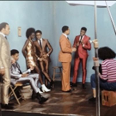 BWW Exclusive: Go Behind the Scenes of AIN'T TOO PROUD's Vogue Photo Shoot!