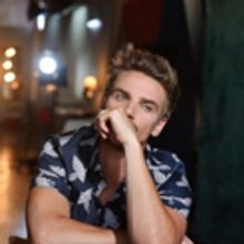 Riley Smith Releases New Track RADIO