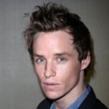 Eddie Redmayne Pays Tribute to Stephen Hawking