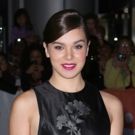 Hailee Steinfeld To Star As Emily Dickinson In New Comedy Series Picked Up By Apple