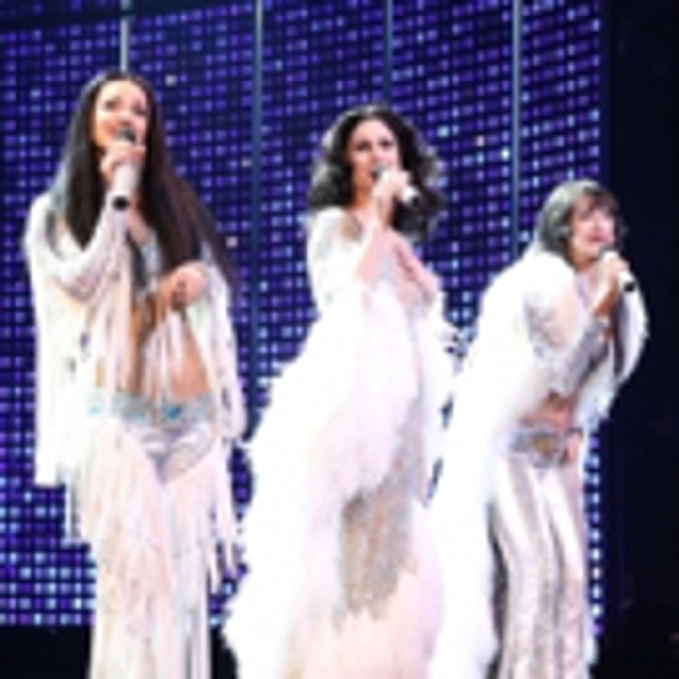 Brief 9/5: Cher Talks THE CHER SHOW, and More  Image