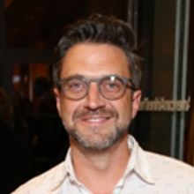 Raul Esparza to Lead Classic Stage Company's THE RESISTABLE RISE OF ARTURO UI