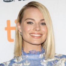 Margot Robbie in Talks to Star in BARBIE