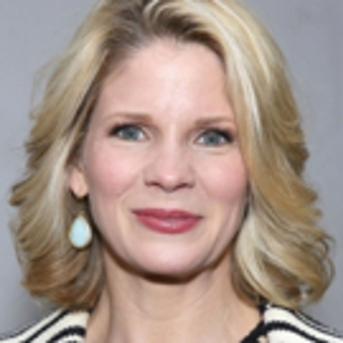 Wake Up With BWW 12/5: Full Cast of KISS ME, KATE Announced, and More!  Image