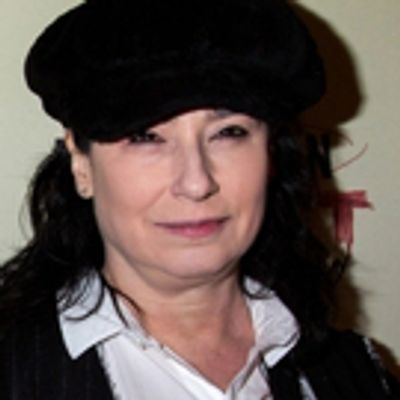 'Mrs. Maisel' Creator Amy Sherman-Palladino In Talks To Direct GYPSY Remake