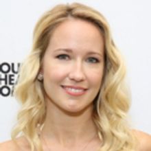 Nasim Pedrad, Jason Mitchell, Anna Camp, and Robbie Amell to Star in Netflix's DESPER