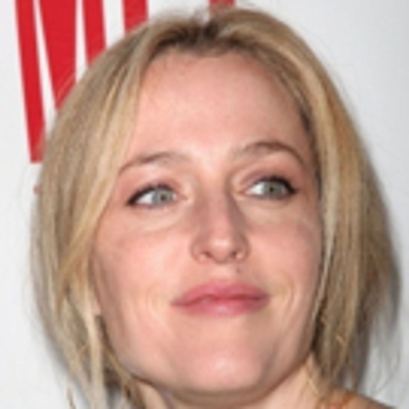 Wake Up With BWW 4/3: Idina Menzel Headlines Kennedy Center Gala, and More!  Image