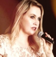 Suzanna Ross Returns to the Triad in a Cabaret Show of Pure Romance