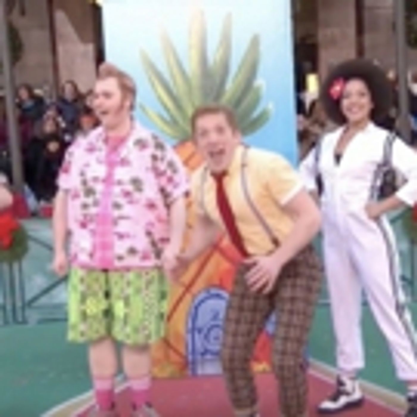 BWW Morning Brief November 24th, 2017: KRIS KRINGLE starring Andrew Keenan-Bolger, and more!  Image