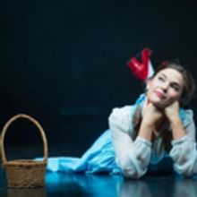 BWW Review: SIRENS OF THE SILVER SCREEN, Tabard Theatre