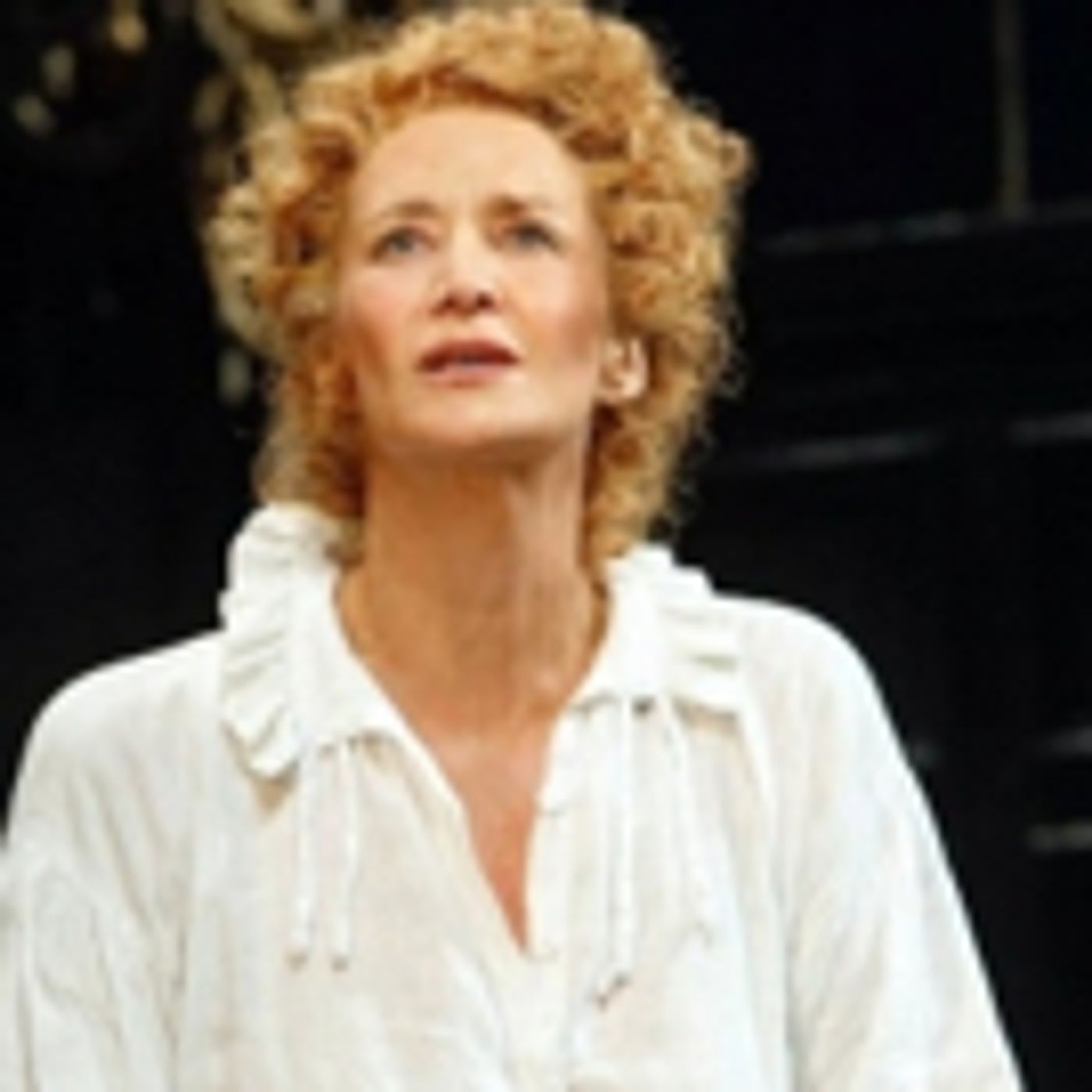 Wake Up With BWW 11/19: MTC Gala Honors Bernadette Peters, and More!  Image