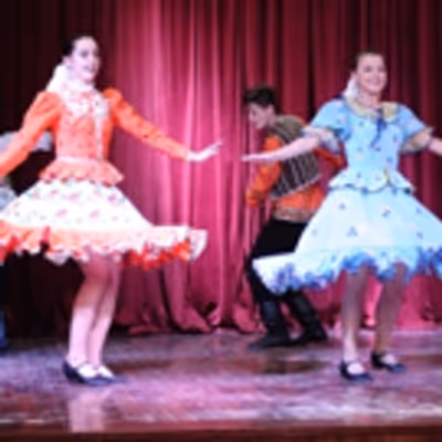 BWW Review: RUSSIAN DANCE ENSEMBLE Kalinka Highlights Bollywood Influence In Russia