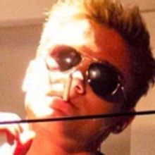 BWW Review: Michael Leoni's FAMOUS Stunningly Depicts the Dark Side of Fame