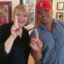 TV: Carol Channing Gets a Thumbs Up! Sneak Peek of New Art Installation