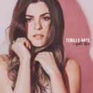 CMT Premieres New Tenille Arts Video