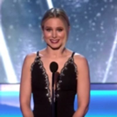 VIDEO: Host Kristen Bell Tackles #MeToo & More in SAG AWARD Opening