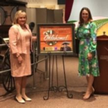 Oklahoma Governor Celebrates 60th Anniversary Of OKLAHOMA! Cast Album's RIAA Gold Alb