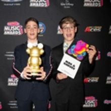 Max & Harvey Win Favorite Social Music Artist at the 2018 Radio Disney Music Awards