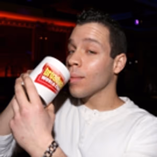 Wake Up With BWW 5/17: Drama League Awards, and More! Photo
