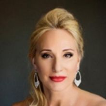 International Recording Artist Lyn Stanley Discusses Aspects of Her Phenomenal Singin