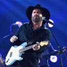 Garth Brooks Performs Intimate Nashville Concert Featuring Greatest Hits