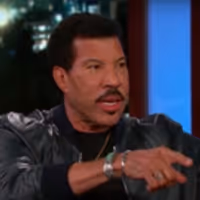 VIDEO: Lionel Richie on Embarrassing His Kids, Awards, Stevie Wonder, and More on… Video