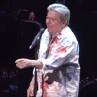 VIDEO: Watch the Late, Great Gary Beach Perform an Emotional 'I Am What I Am' in 2017 Video