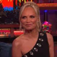 VIDEO: Kristin Chenoweth Thinks Ariana Grande is One Of The Best Singers On The… Video