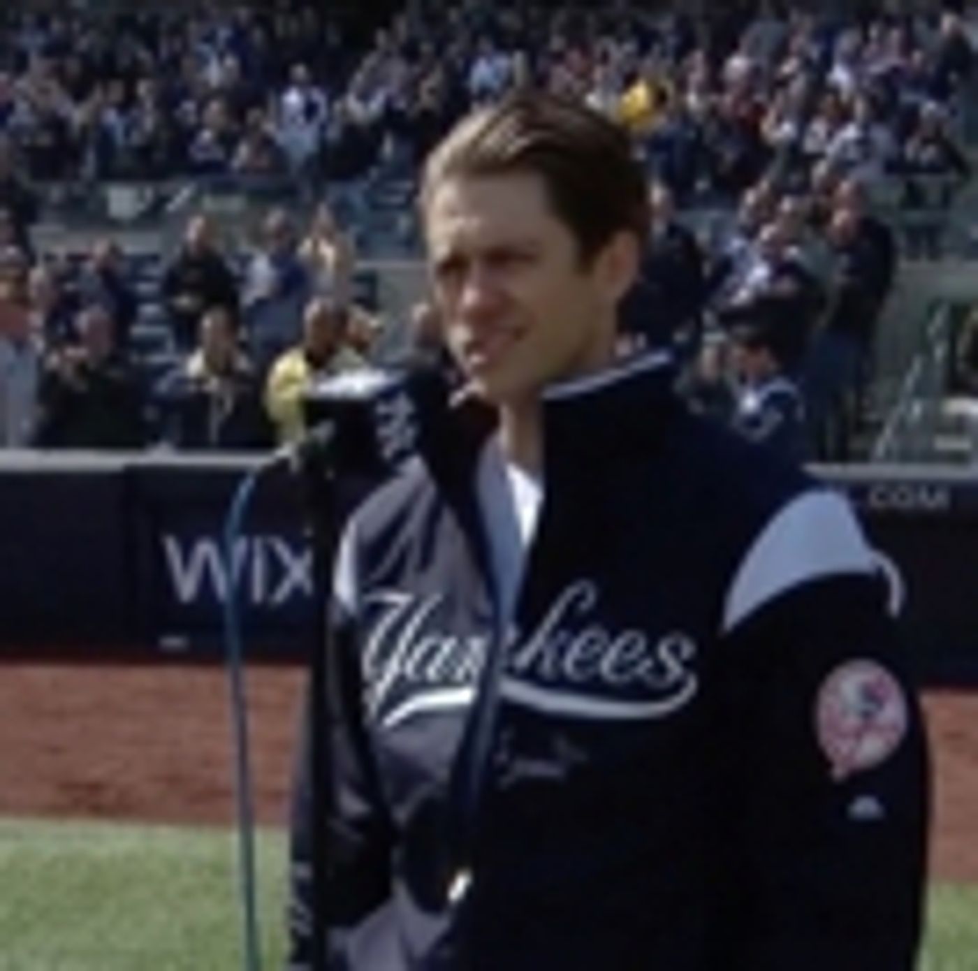 Wake Up With BWW 5/28: YANNI Begins Broadway Residency, and More!  Image