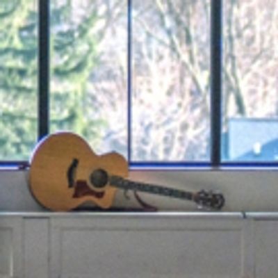 BWW Interview: Talking with Amy & Jen of LIVE MUSIC WITH SINGER-SONGWRITERS AMY PETTY & JEN SYGIT at Riverbank Theatre