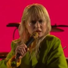 VIDEO: Paramore Performs 'Rose-Colored Boy' on THE LATE SHOW