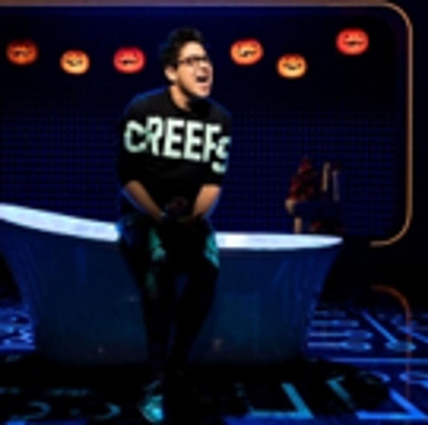 Wake Up With BWW 4/4: KING LEAR Opens, ALL MY SONS Begins Previews, and More!  Image