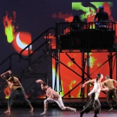 BWW Review: BON IVER &amp; TU ~ MUSIC AND THE MOVES  ~  ENTERTAINING AND EVOLVING ~ COME THROUGH  at The Hollywood Bowl