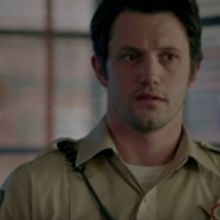 VIDEO: The CW Shares ROSWELL, NEW MEXICO 'Champagne Supernova' Scene