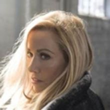 Sheryl Crow Performs Live on THE ELLEN DEGENERES SHOW Today