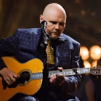 VIDEO: William Patrick Corgan Performs 'The Spaniards' on LATE LATE SHOW Video